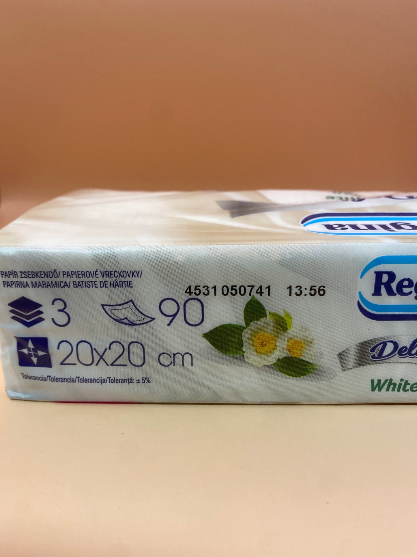 Regina Delicate papírzsebkendő White Tea 3 rétegű 90 darab