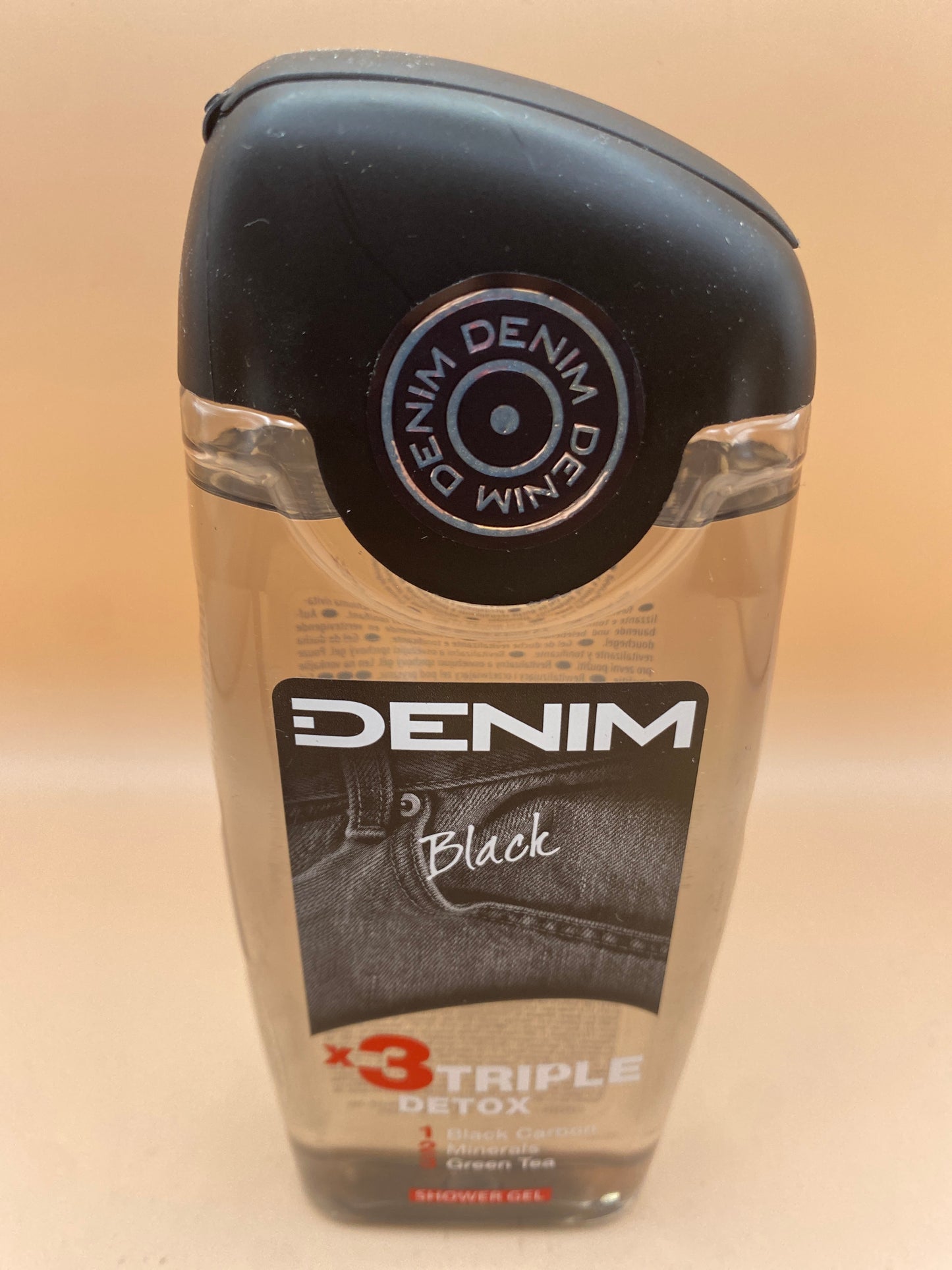 Denim Black Férfi tusfürdő 250 ml