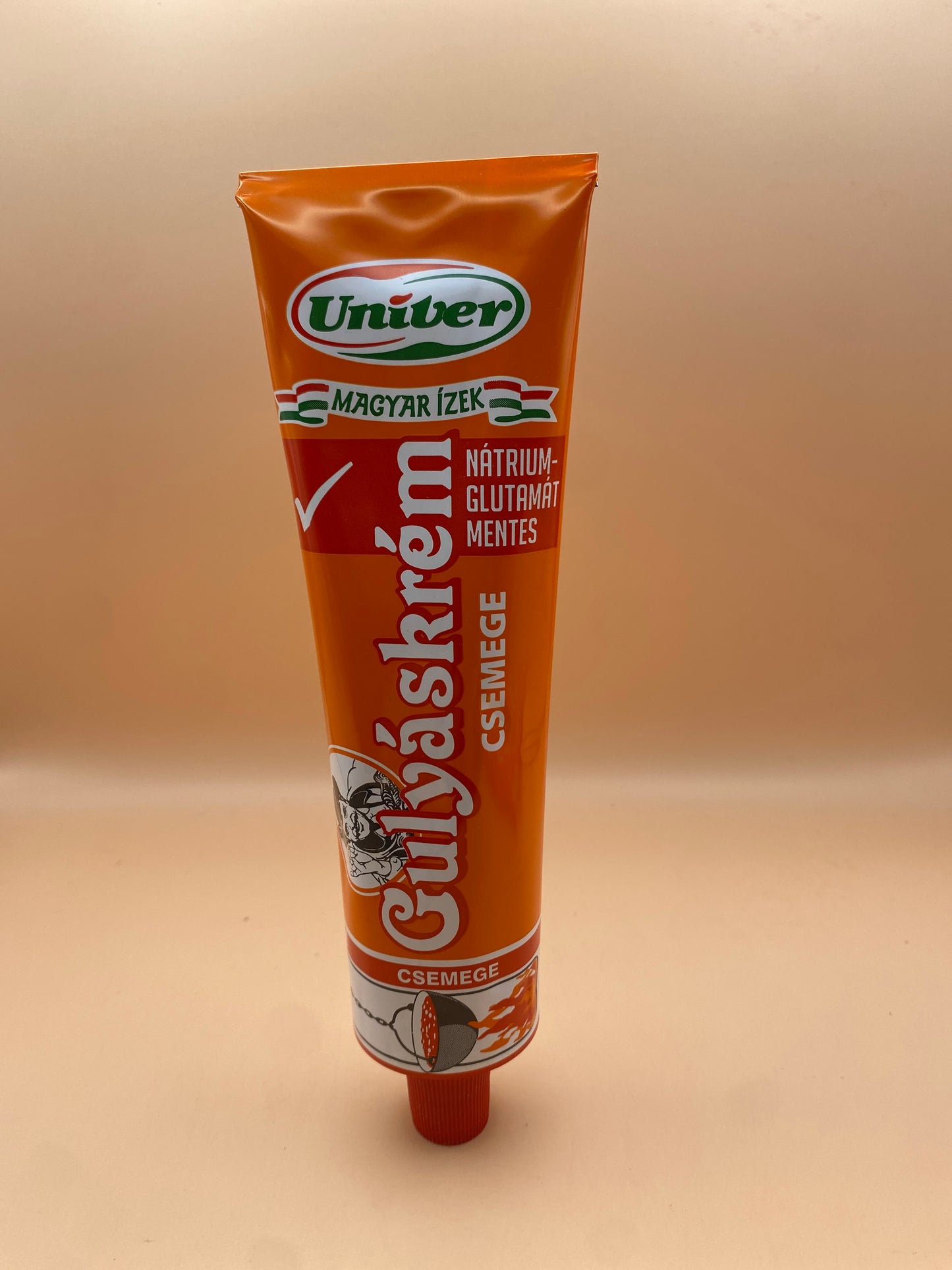 Univer Gulyáskrém 160g.         Csemege